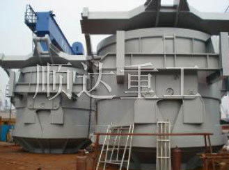        廢鋼料籃的制(zhi)造 大件公司發(fa)運碼頭     廢鋼料(liào)籃調試 大件公(gong)司發運碼頭        料(liao)籃成品待檢 廢(fei)鋼料籃在上海(hai)港待裝船