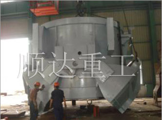        廢鋼(gāng)料籃的制造 大(da)件公司發運碼(mǎ)頭     廢鋼料籃調(diào)試 大件公司發(fa)運碼頭        料籃成(chéng)品待檢 廢鋼料(liào)籃在上海港待(dai)裝船