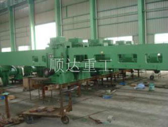 入爐(lu)、出爐、長(zhang)坯、短坯(pi)推鋼機(jī)